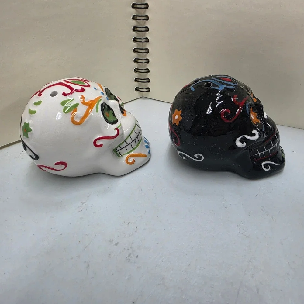World Market Sugar Skull Salt and Pepper Shakers Set Day of the Dead Ceramic - Picture 4 of 8